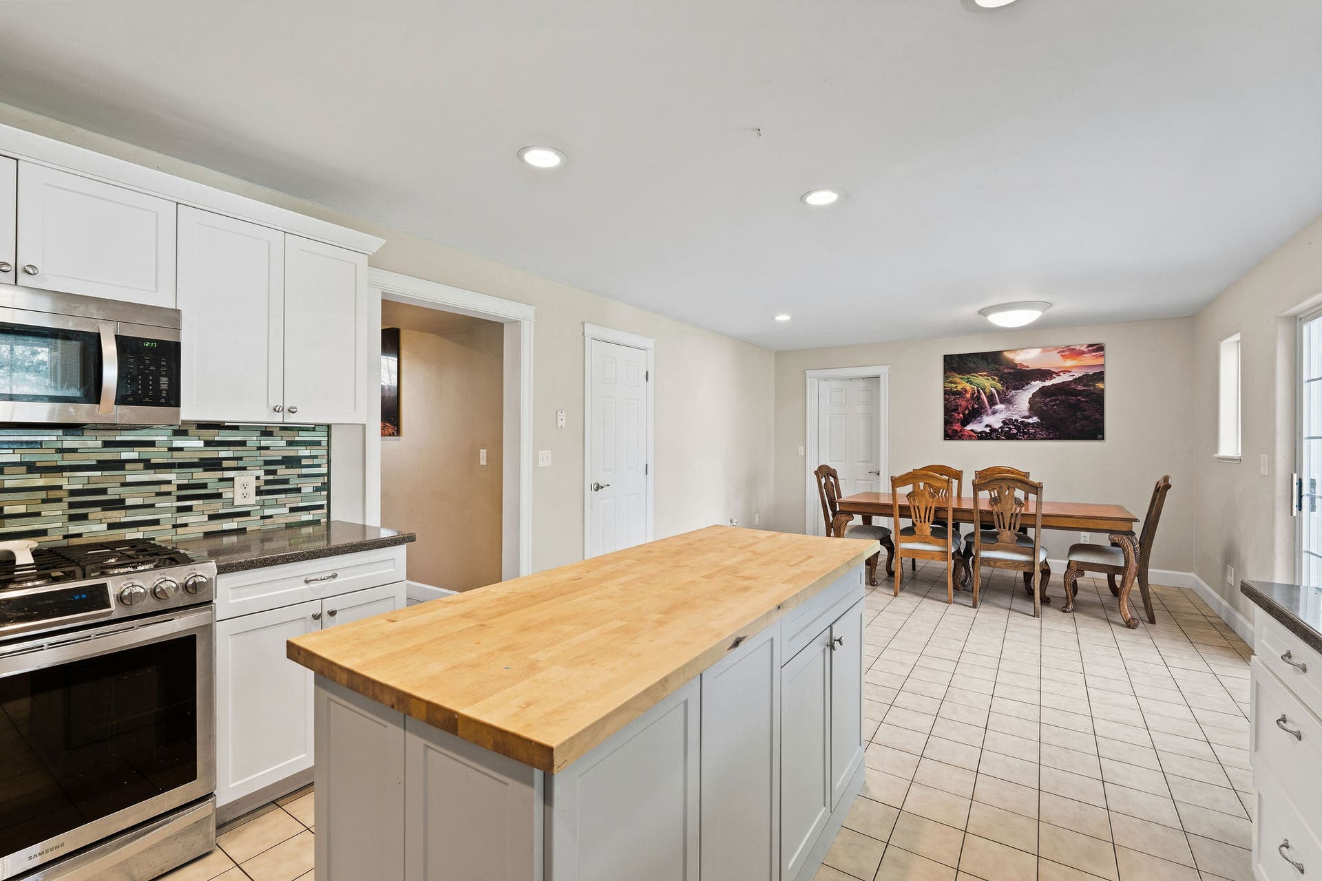 149 River View Drive, Kalispell, MT 59901 149 River View Drive, Kalispell, MT 59901