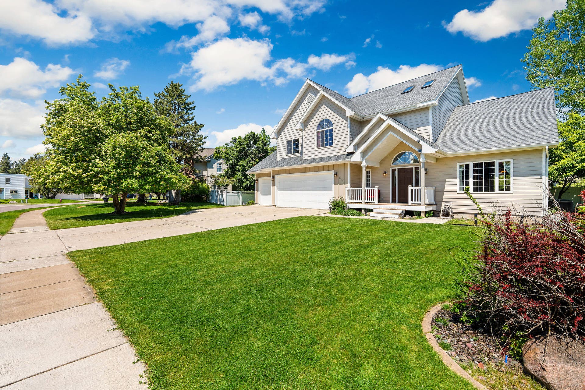 149 River View Drive, Kalispell, MT 59901 149 River View Drive, Kalispell, MT 59901