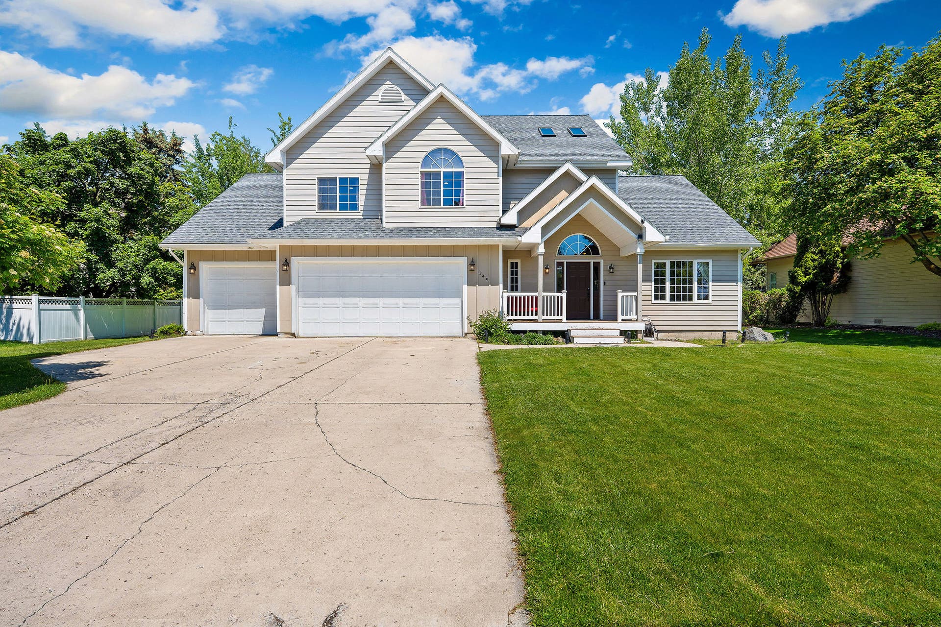 149 River View Drive, Kalispell, MT 59901 149 River View Drive, Kalispell, MT 59901