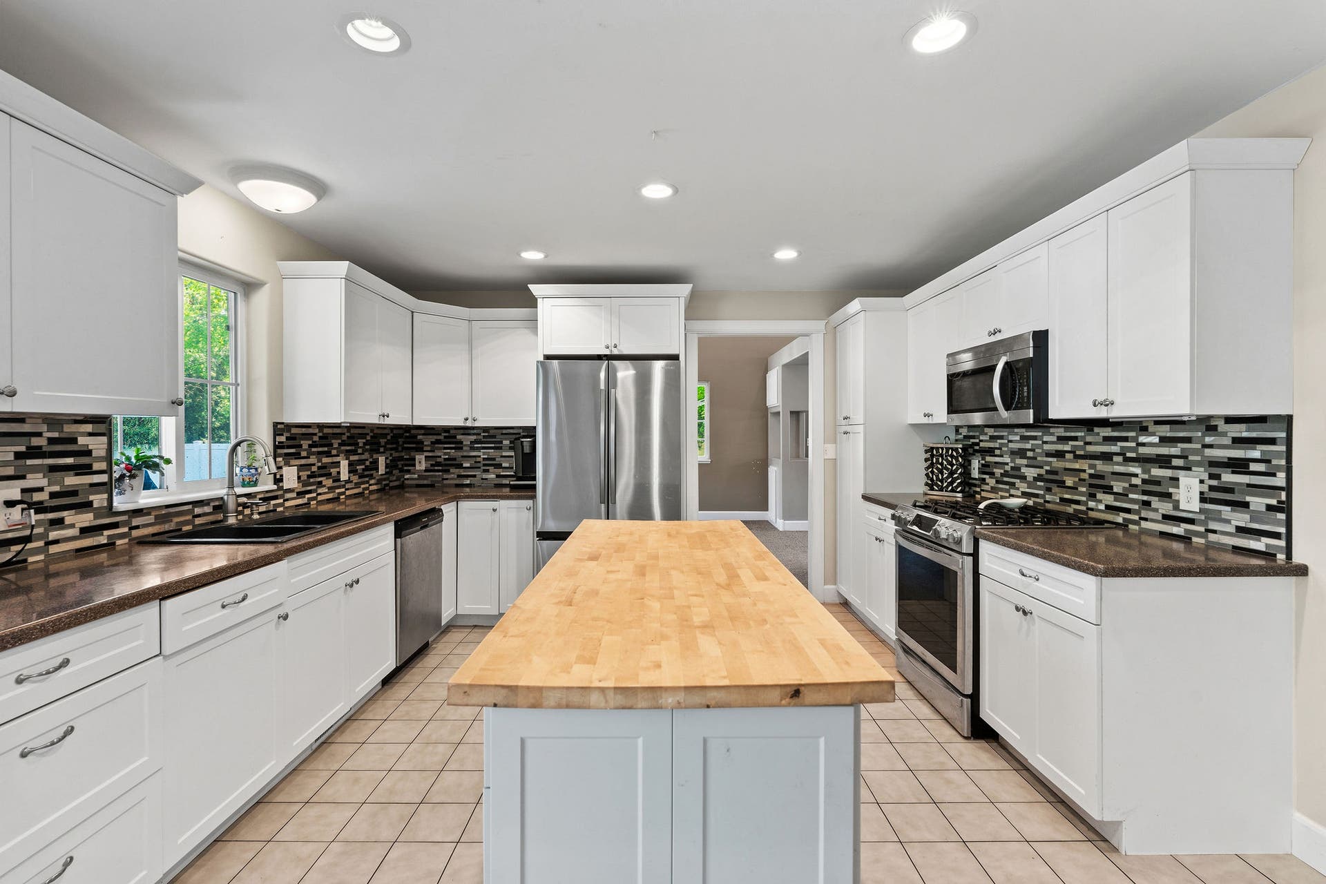 149 River View Drive, Kalispell, MT 59901 149 River View Drive, Kalispell, MT 59901
