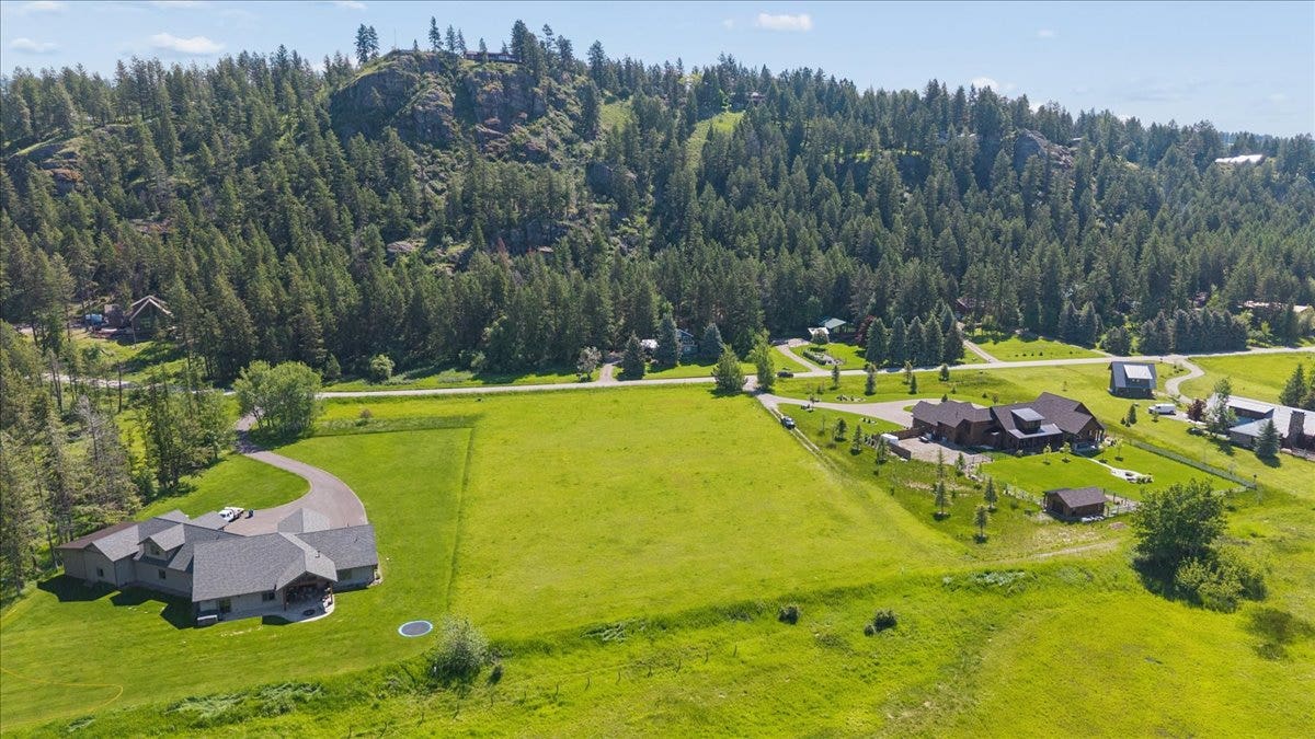 322 Hanging Rock Drive, Bigfork, MT 59911 322 Hanging Rock Drive, Bigfork, MT 59911