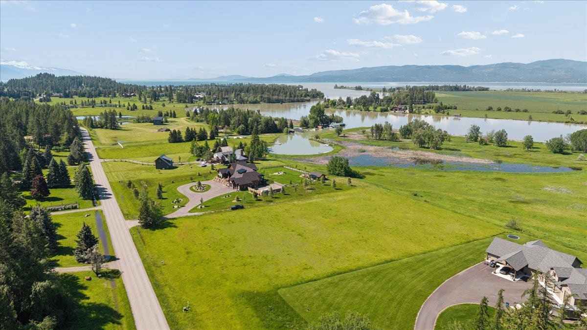 322 Hanging Rock Drive, Bigfork, MT 59911 322 Hanging Rock Drive, Bigfork, MT 59911