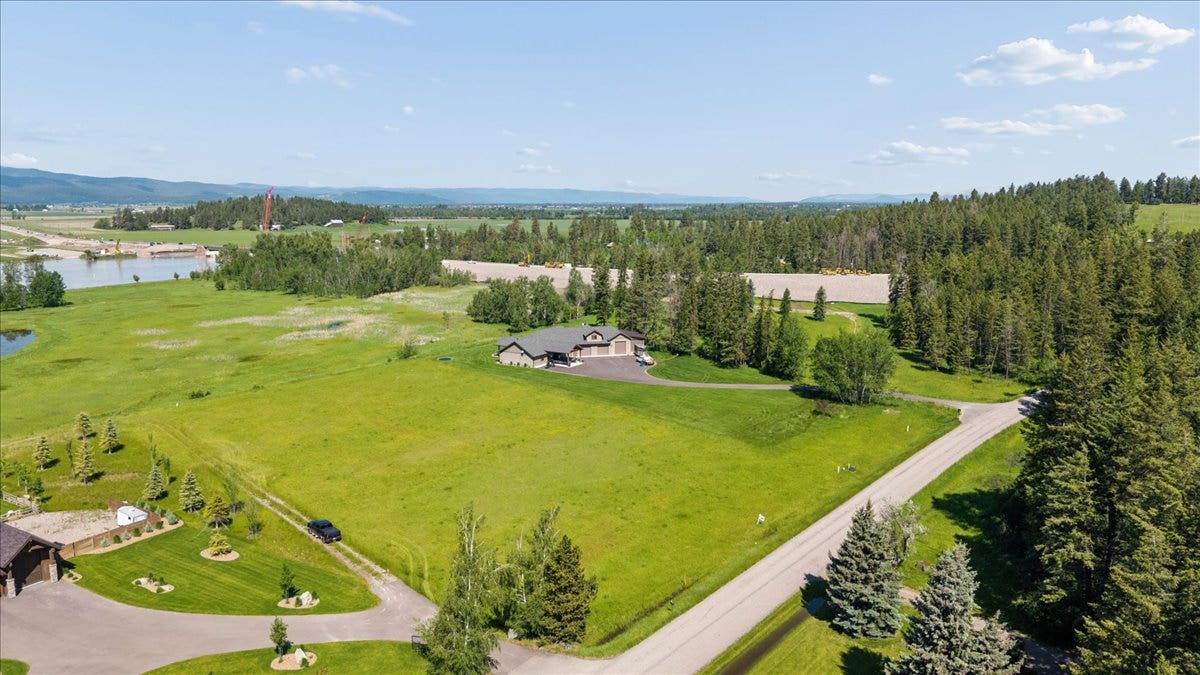 322 Hanging Rock Drive, Bigfork, MT 59911 322 Hanging Rock Drive, Bigfork, MT 59911