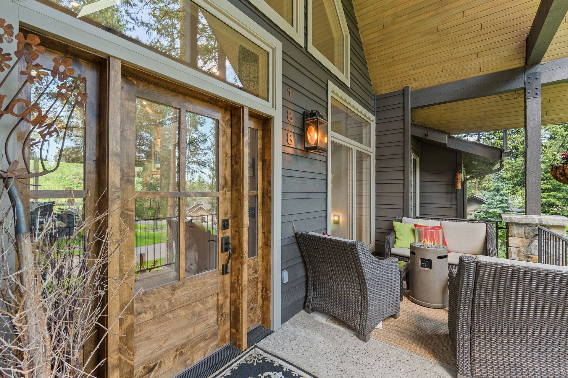 188 Eagle Bend Drive, Bigfork, MT 59911 Grand entrance & covered front patio