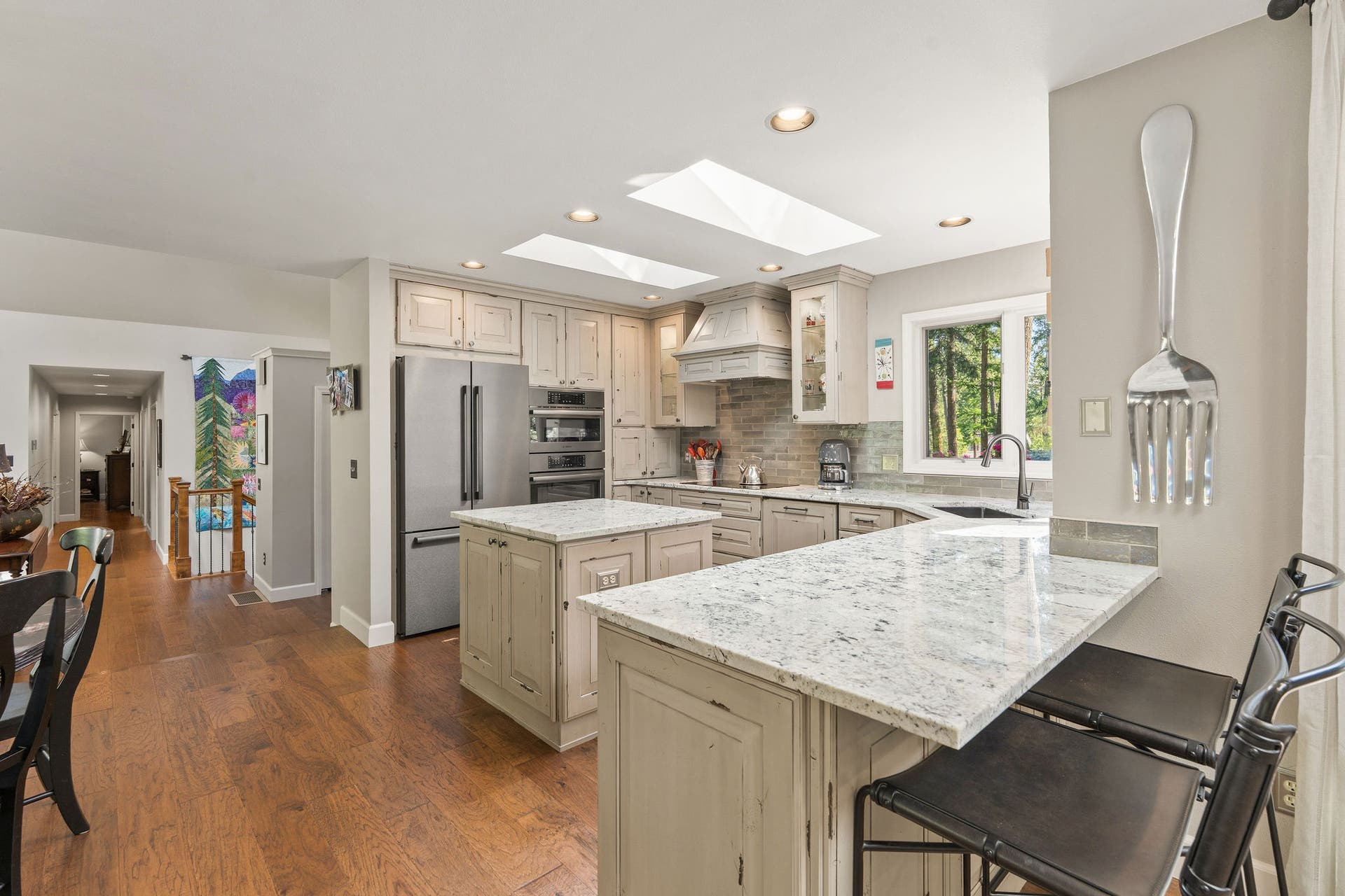 188 Eagle Bend Drive, Bigfork, MT 59911 Breakfast bar