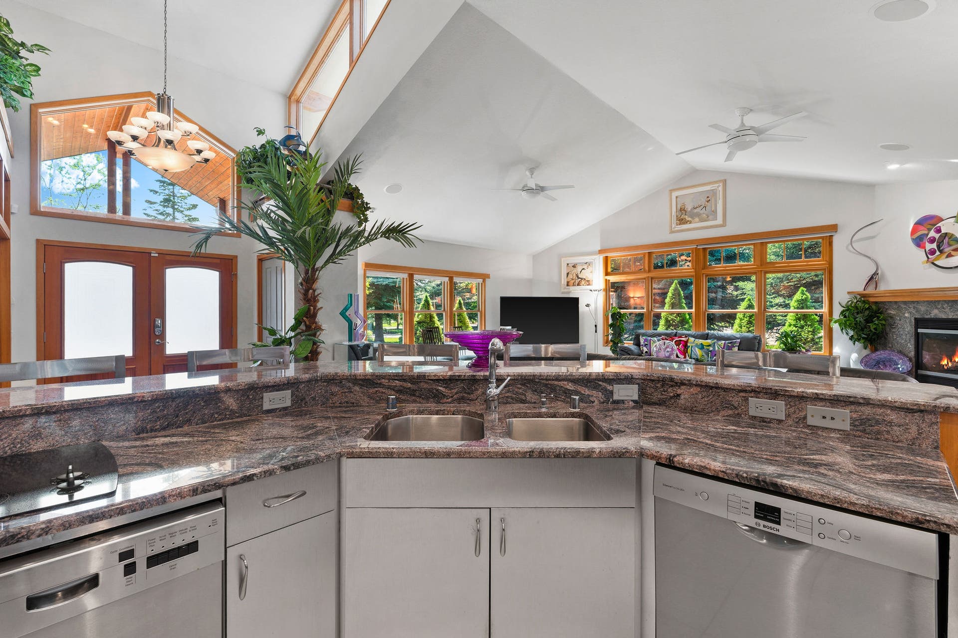 229 Harbor Drive, Bigfork, MT 59911 Under-cabinet lighting