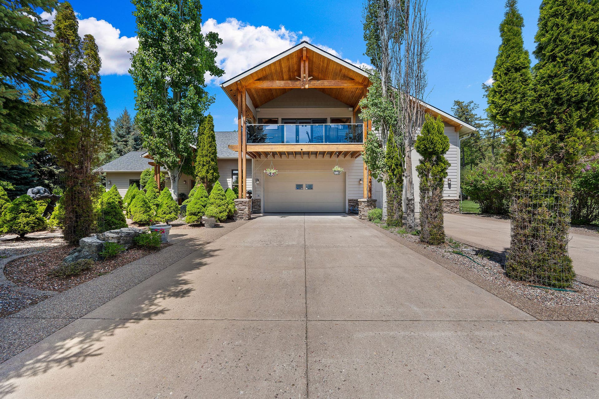 229 Harbor Drive, Bigfork, MT 59911 Driveway for garage #1