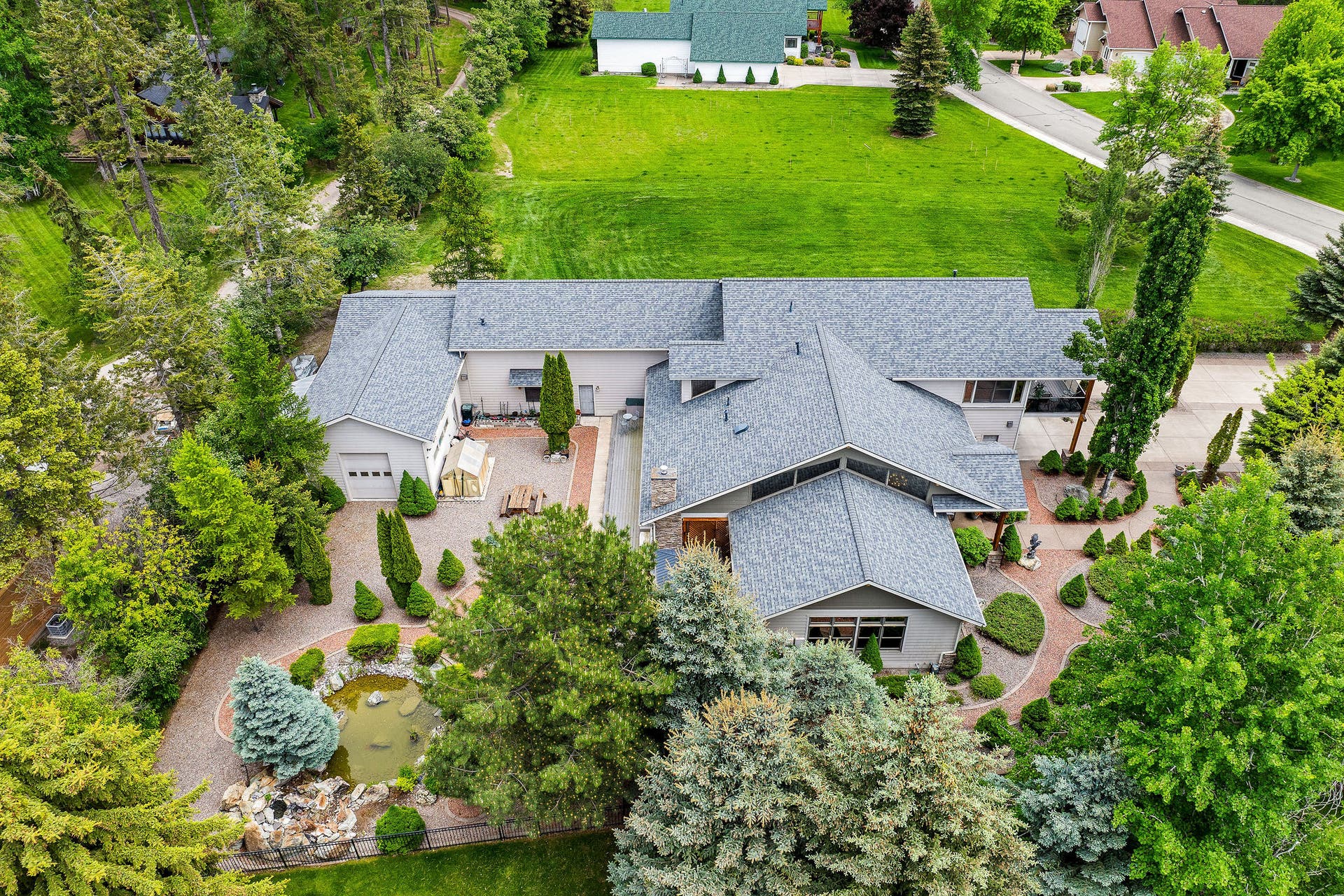 229 Harbor Drive, Bigfork, MT 59911 Lots of privacy in cul-de-sac location