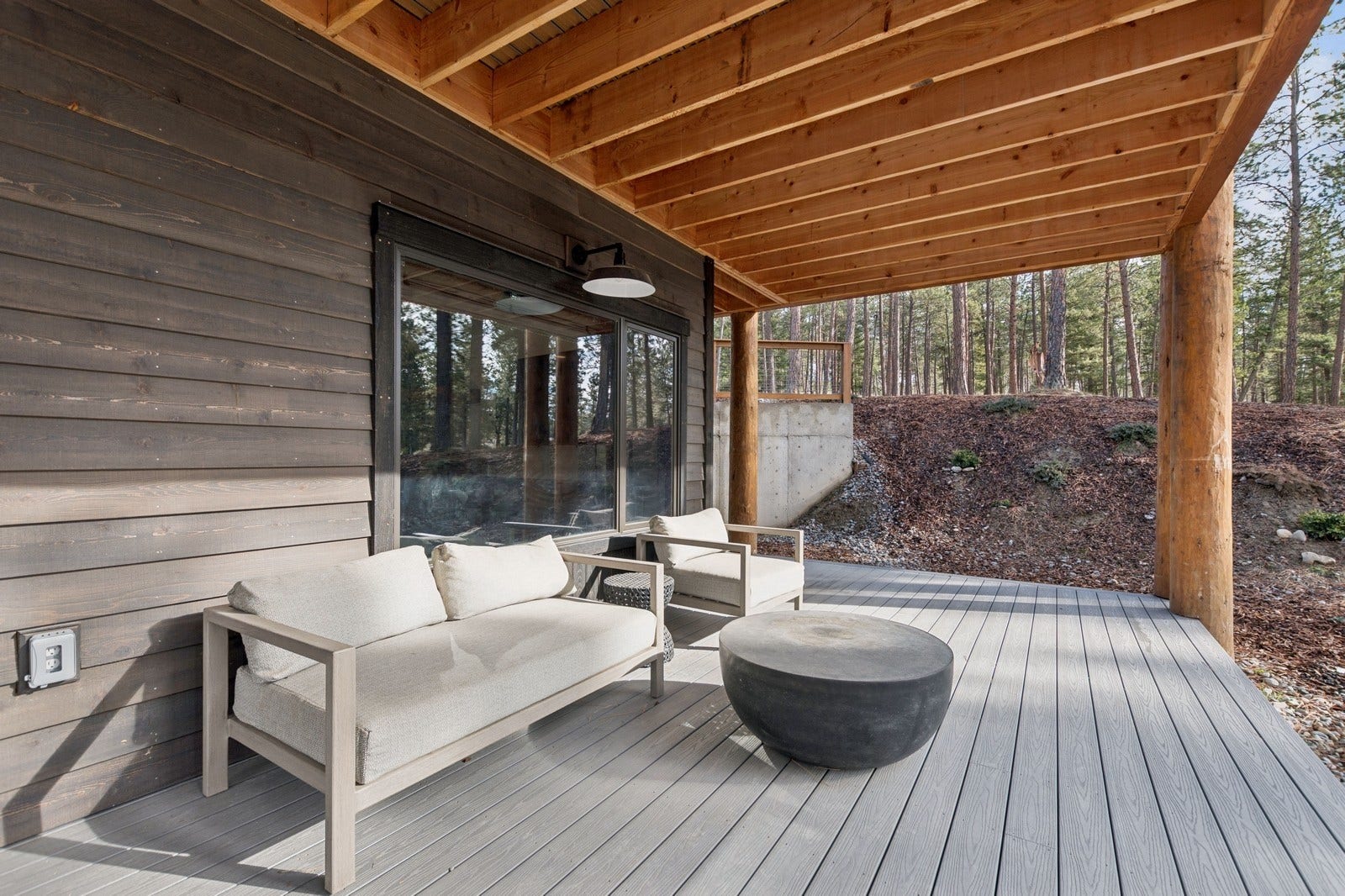 30 Boulder Lane, Eureka, MT 59917 Lower level deck