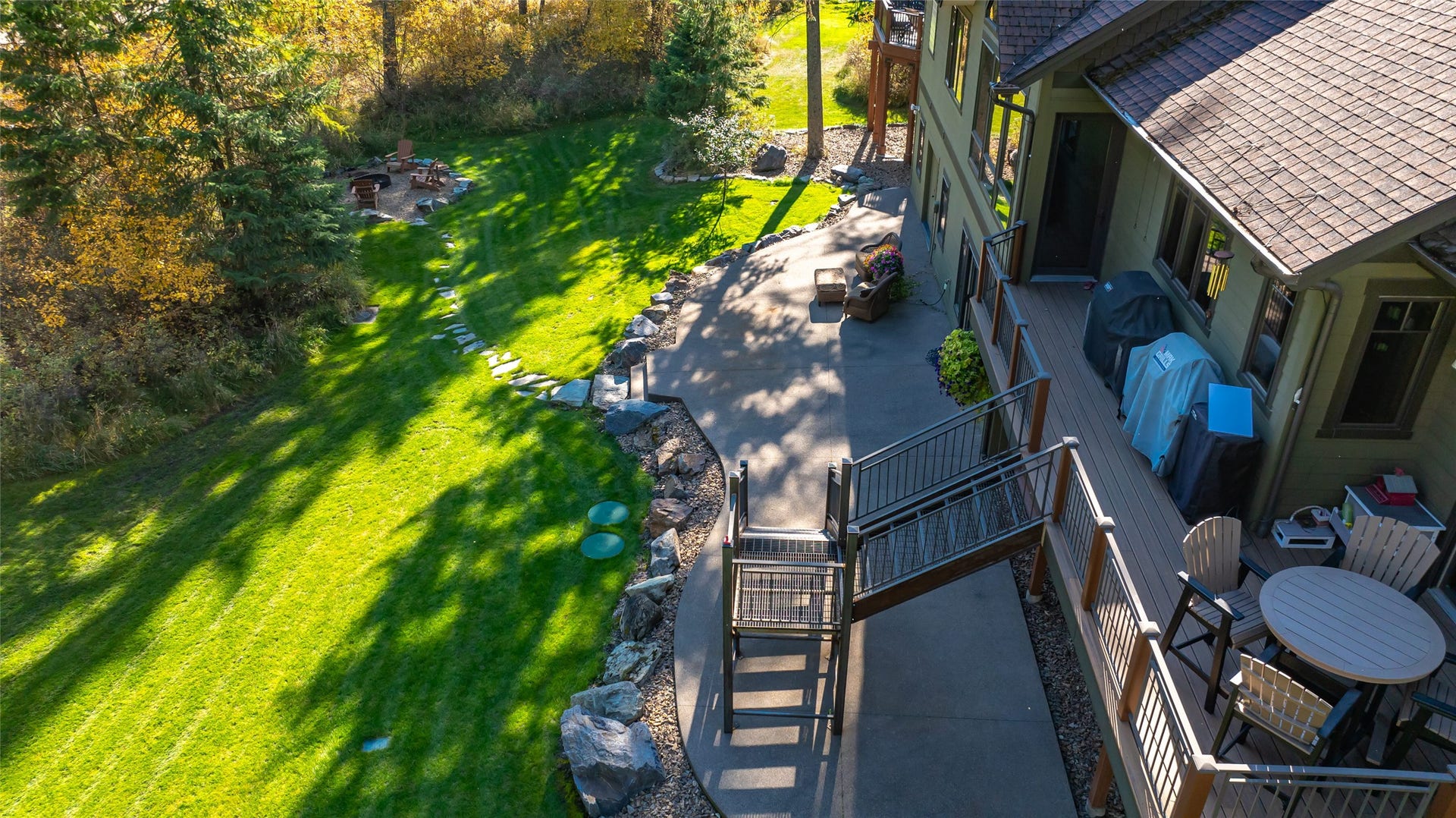 10 Wood Ridge Drive, Columbia Falls, MT 59912
