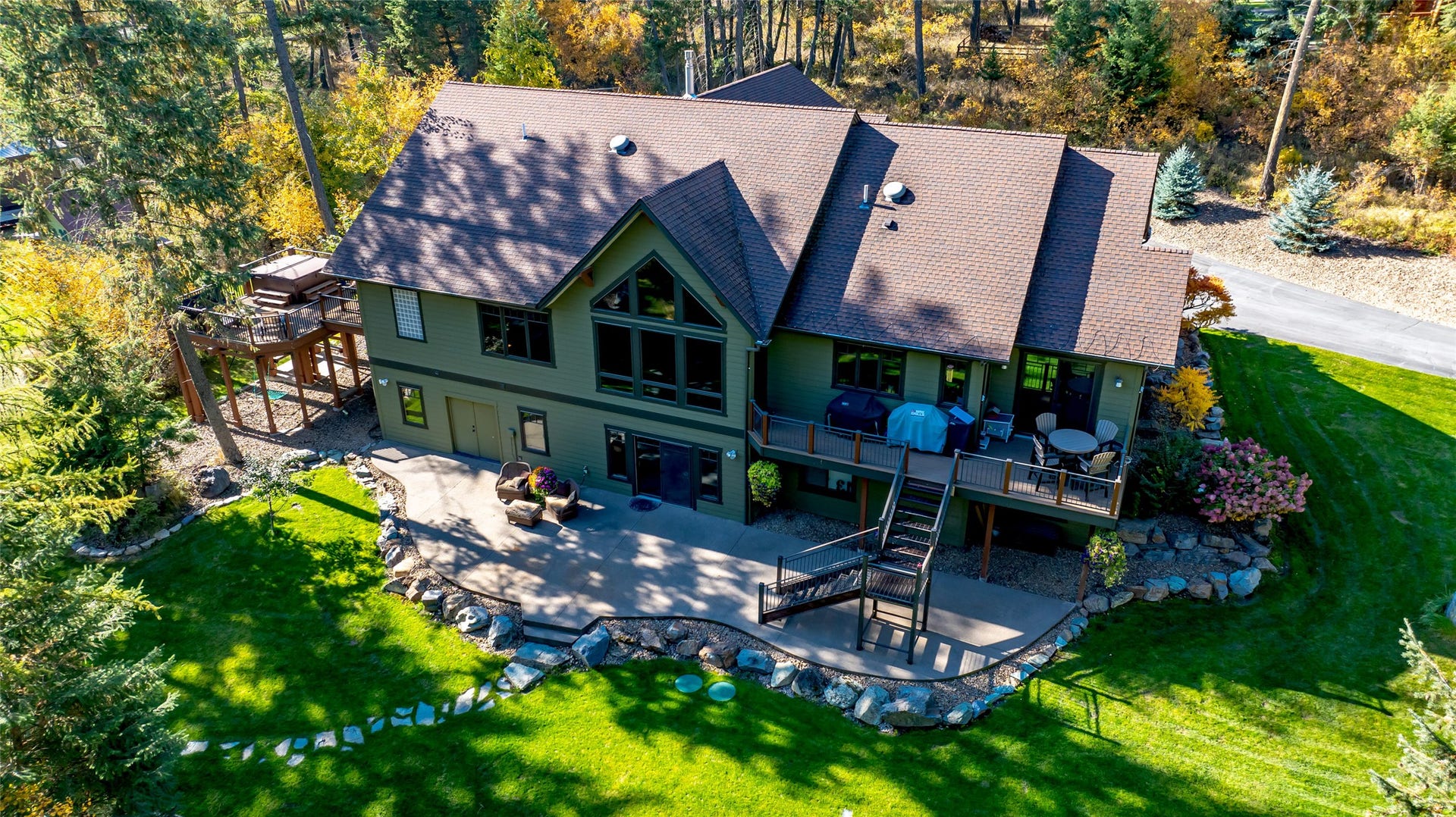10 Wood Ridge Drive, Columbia Falls, MT 59912