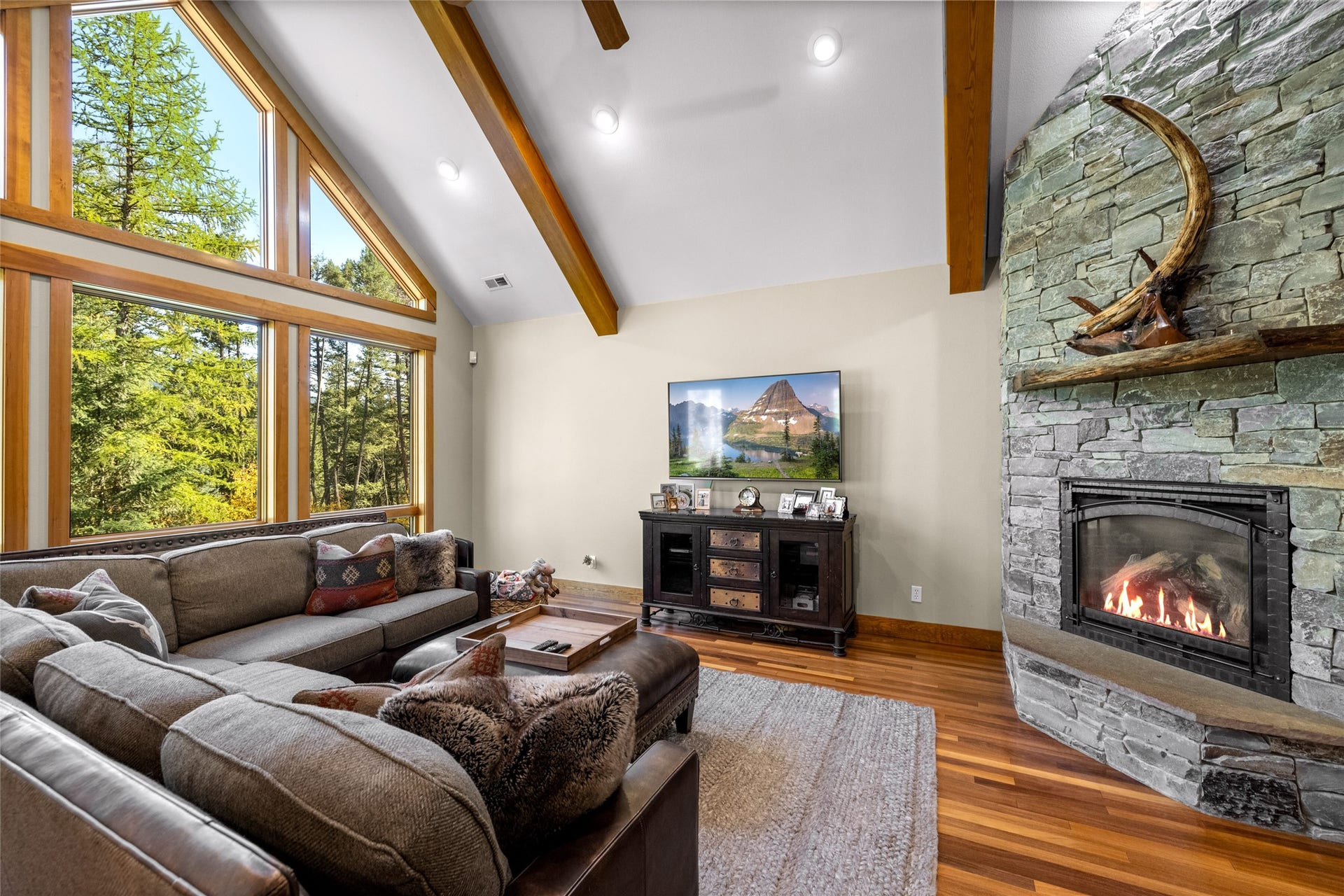 10 Wood Ridge Drive, Columbia Falls, MT 59912
