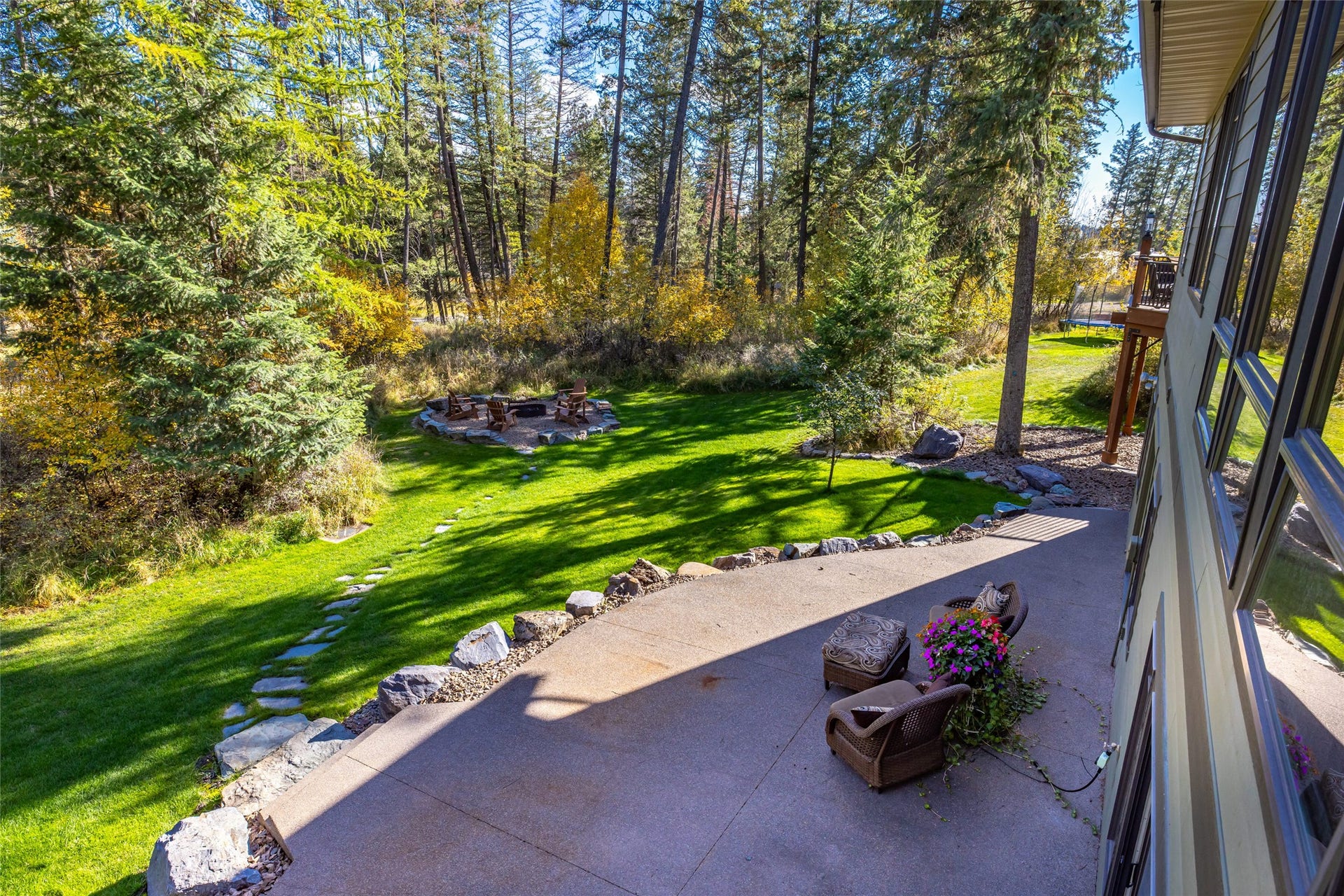 10 Wood Ridge Drive, Columbia Falls, MT 59912