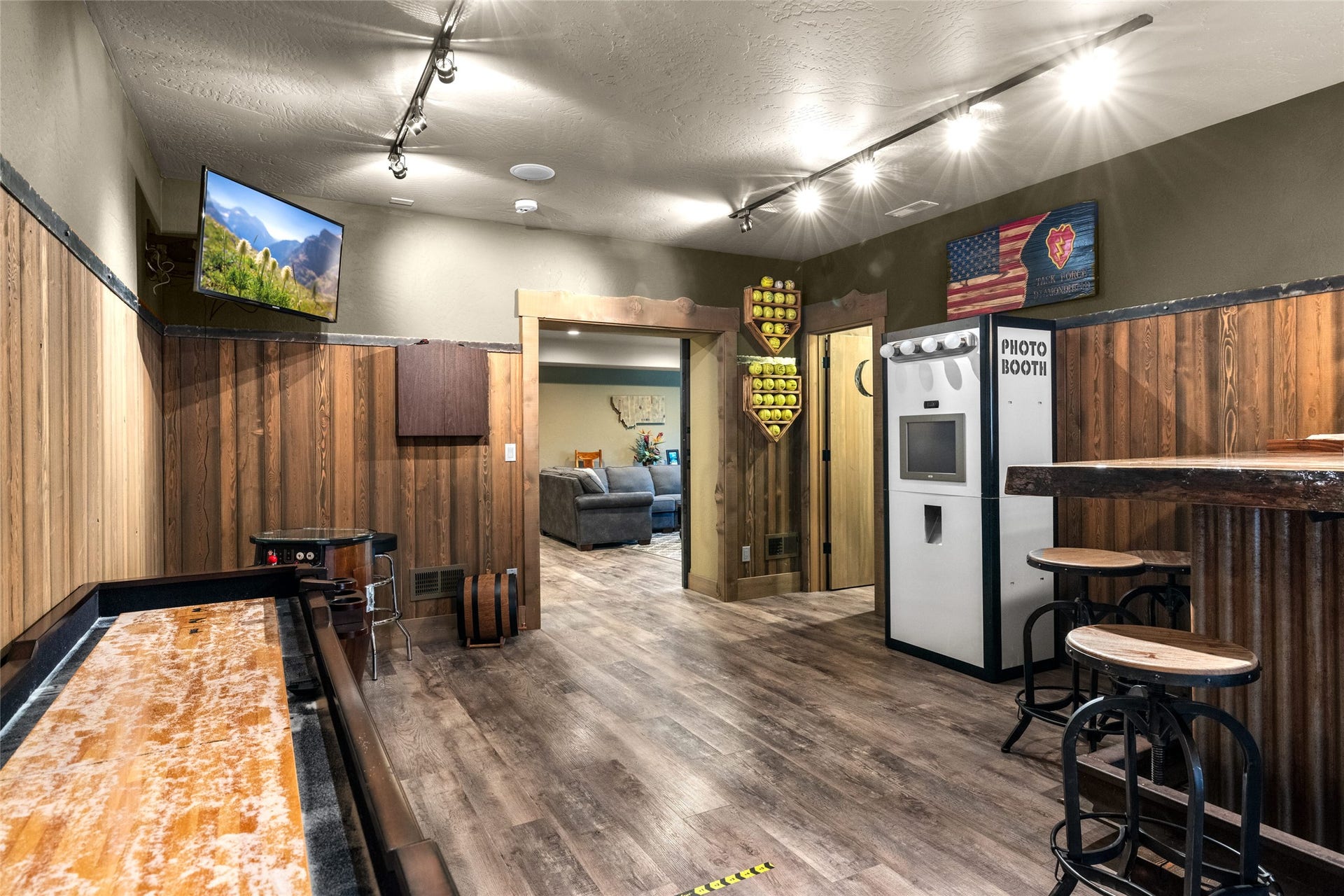 10 Wood Ridge Drive, Columbia Falls, MT 59912