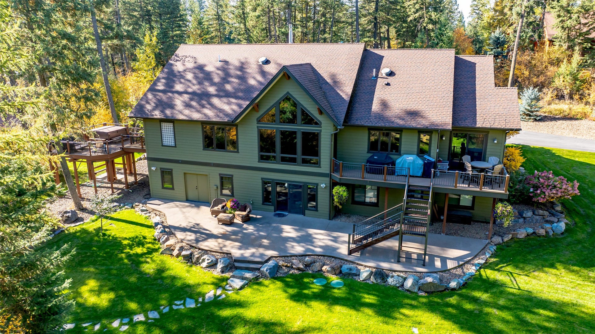 10 Wood Ridge Drive, Columbia Falls, MT 59912