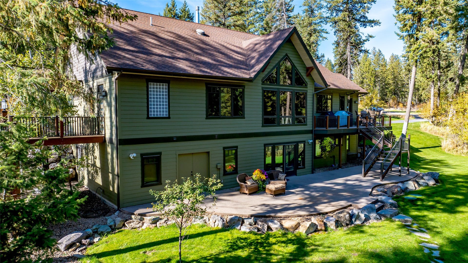 10 Wood Ridge Drive, Columbia Falls, MT 59912