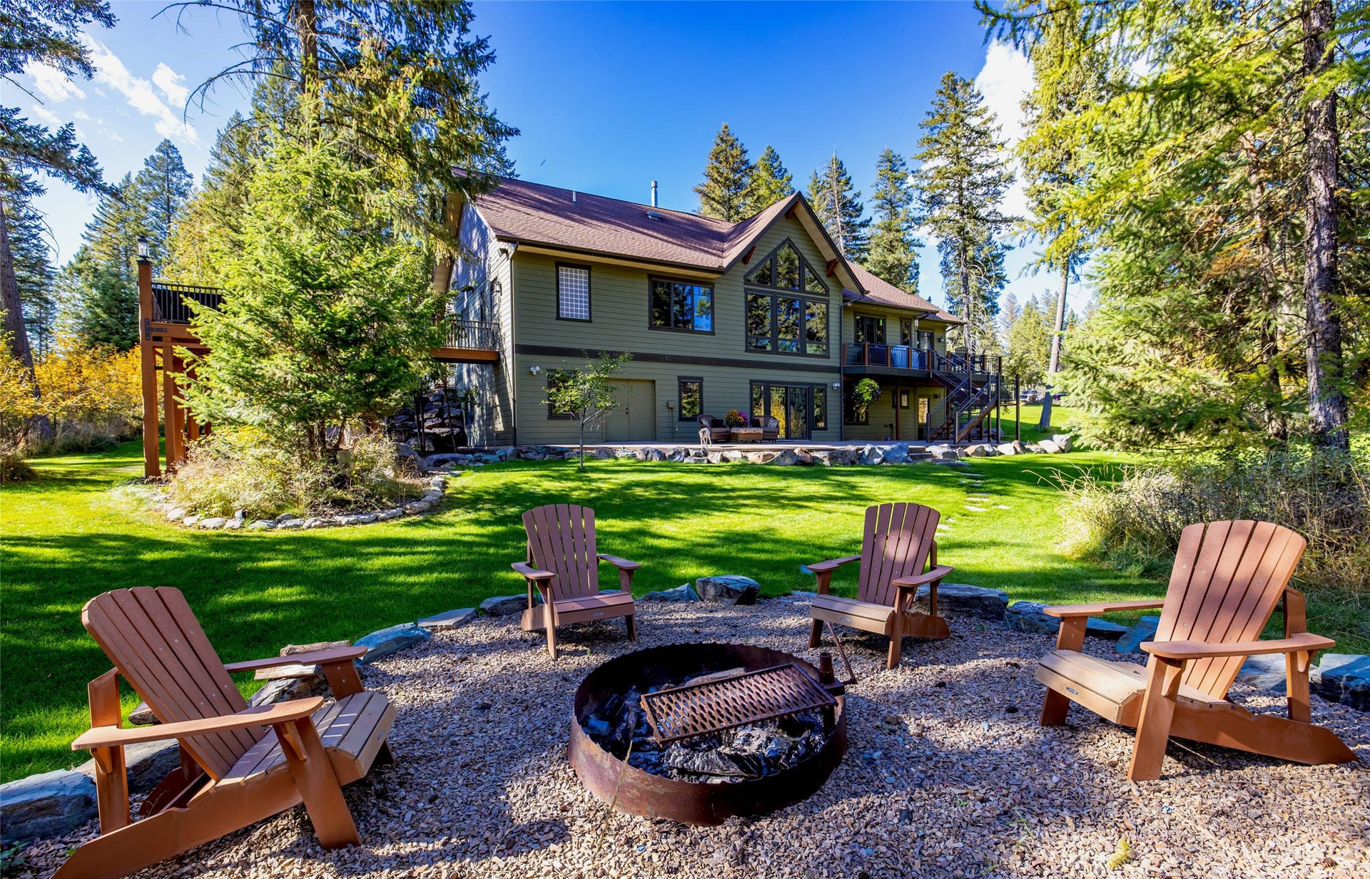 10 Wood Ridge Drive, Columbia Falls, MT 59912