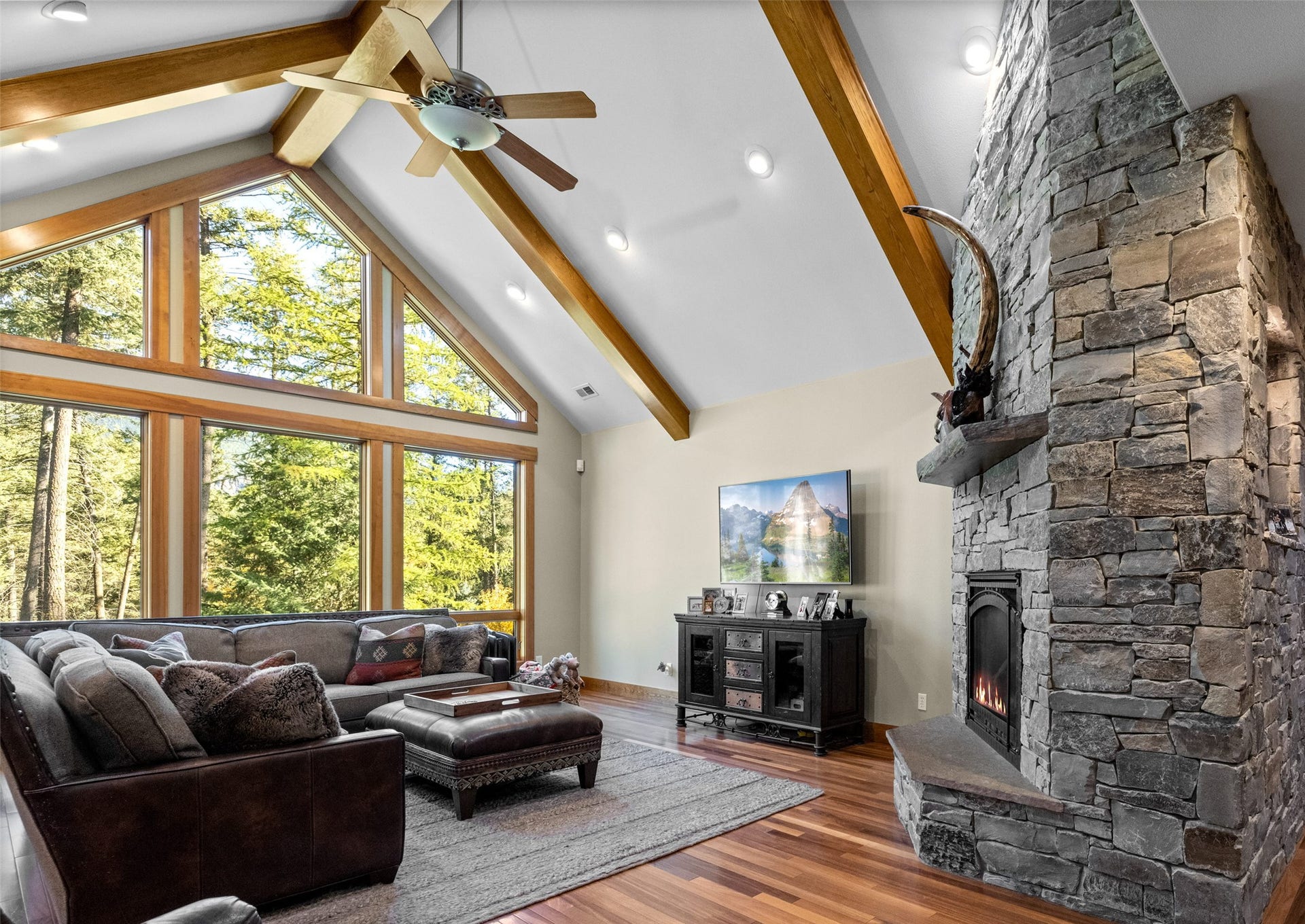 10 Wood Ridge Drive, Columbia Falls, MT 59912