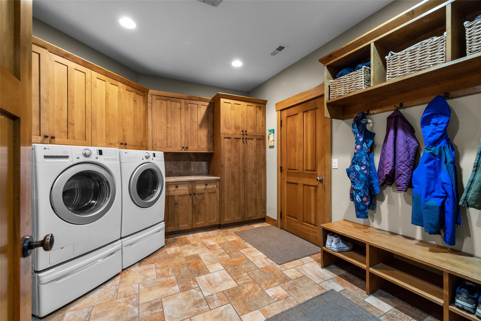 10 Wood Ridge Drive, Columbia Falls, MT 59912