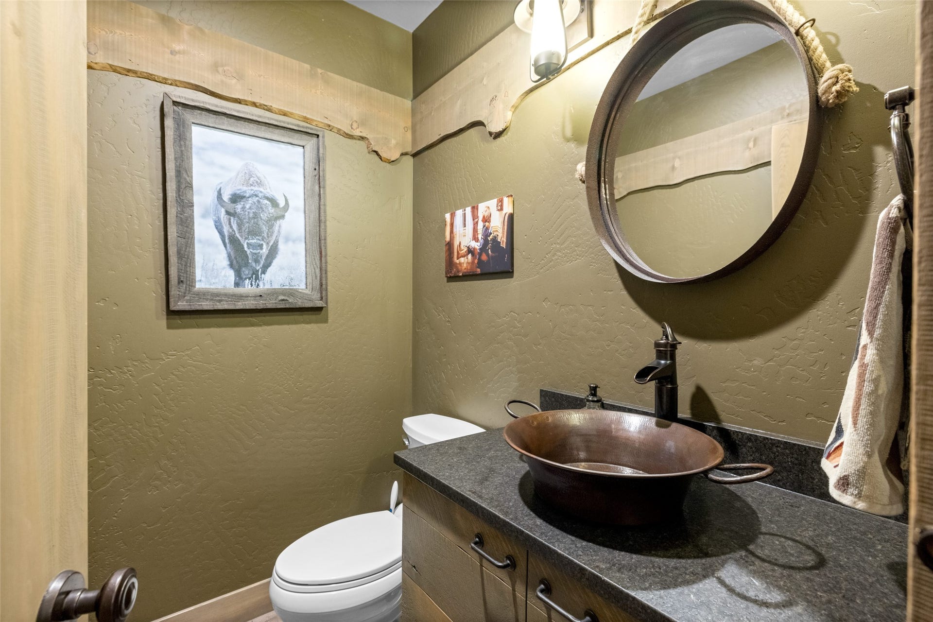 10 Wood Ridge Drive, Columbia Falls, MT 59912