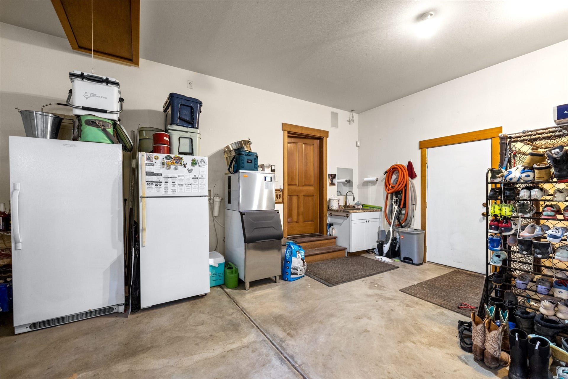 10 Wood Ridge Drive, Columbia Falls, MT 59912