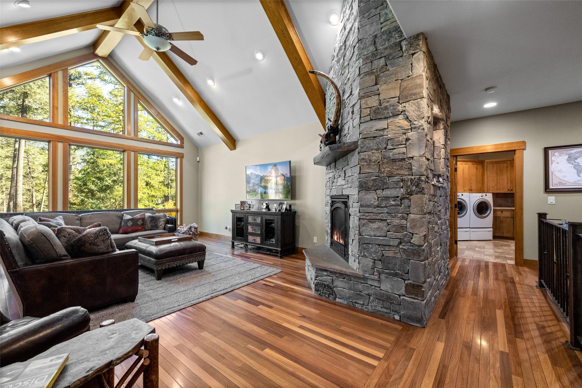 10 Wood Ridge Drive, Columbia Falls, MT 59912