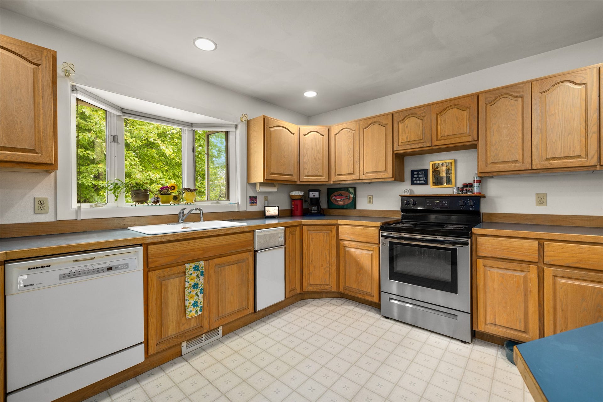 182 Crestview Drive, Bigfork, MT 59911 182 Crestview Drive, Bigfork, MT 59911