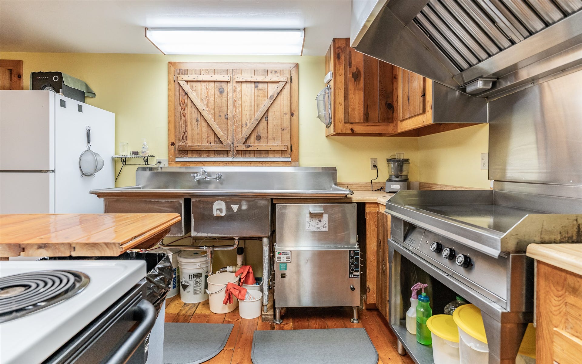 100 Remington Road, Noxon, MT 59853 100 Remington Road, Noxon, MT 59853