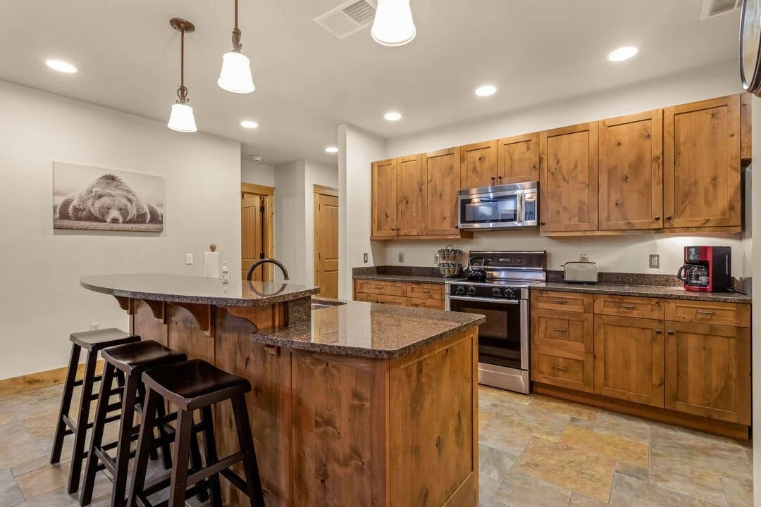 105 Oliver Lane, #11, Bigfork, MT 59911 105 Oliver Lane, #11, Bigfork, MT 59911