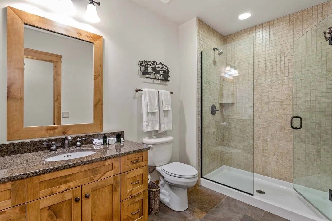 105 Oliver Lane, #11, Bigfork, MT 59911 105 Oliver Lane, #11, Bigfork, MT 59911