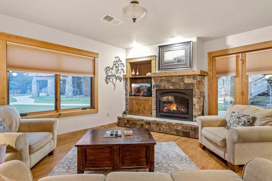 105 Oliver Lane, #11, Bigfork, MT 59911 105 Oliver Lane, #11, Bigfork, MT 59911