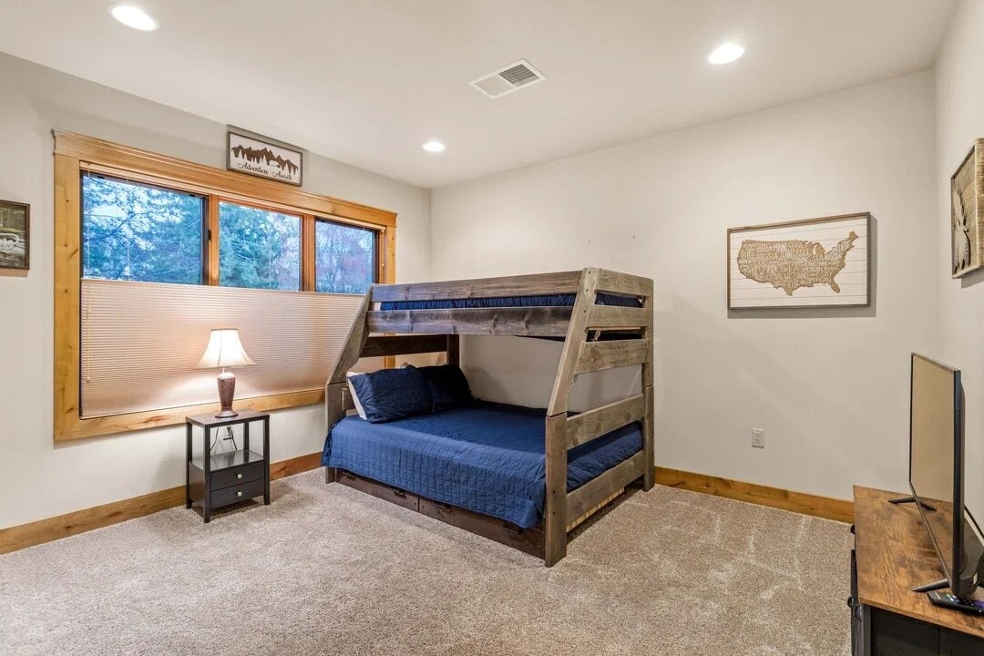 105 Oliver Lane, #11, Bigfork, MT 59911 Bunk Beds