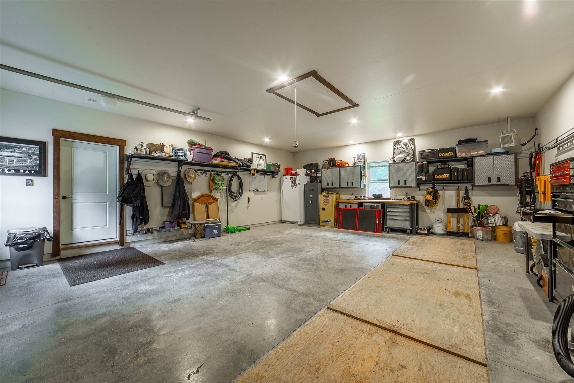200 Badger Lane, Kalispell, MT 59901 200 Badger Lane, Kalispell, MT 59901