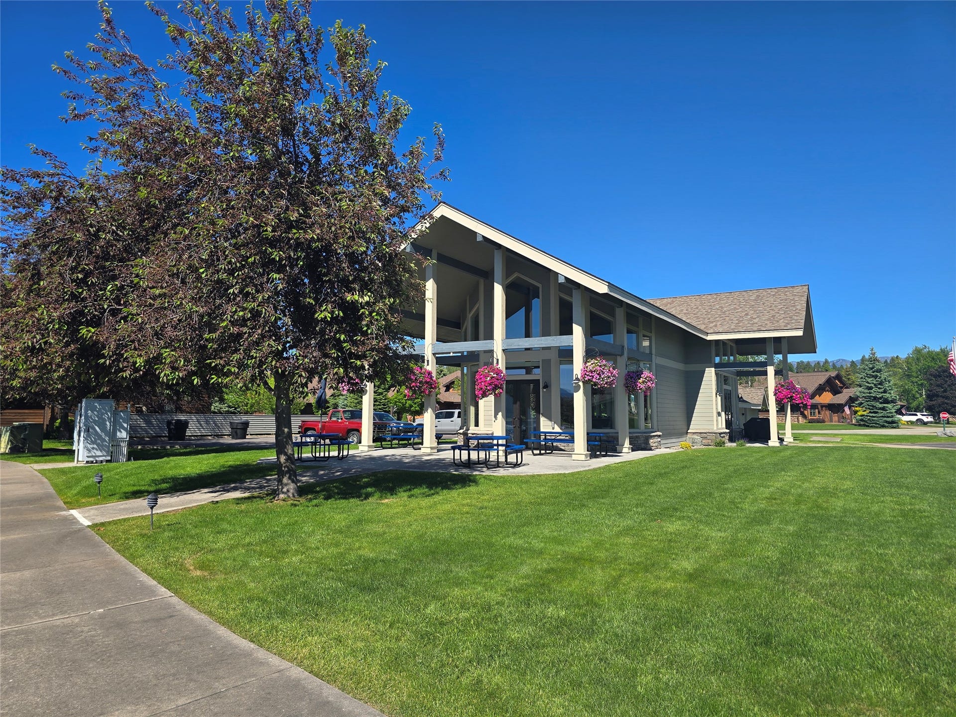 D-30 Dock D Eagle Bend Yacht Harbor, Bigfork, MT 59911 Spacious well-appointed clubhouse