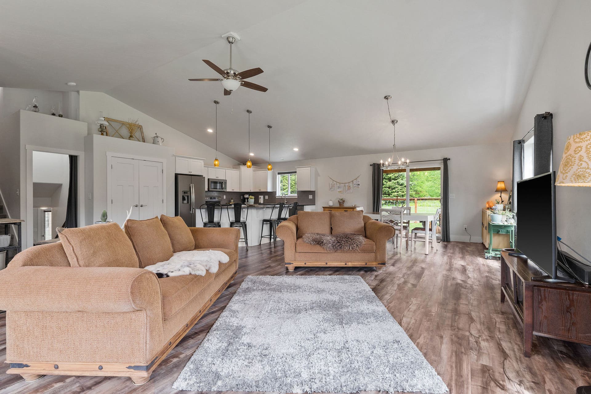 13404 Crescent Moon Drive, Bigfork, MT 59911 Spacious open-concept floor plan seamlessly connecting the main living areas