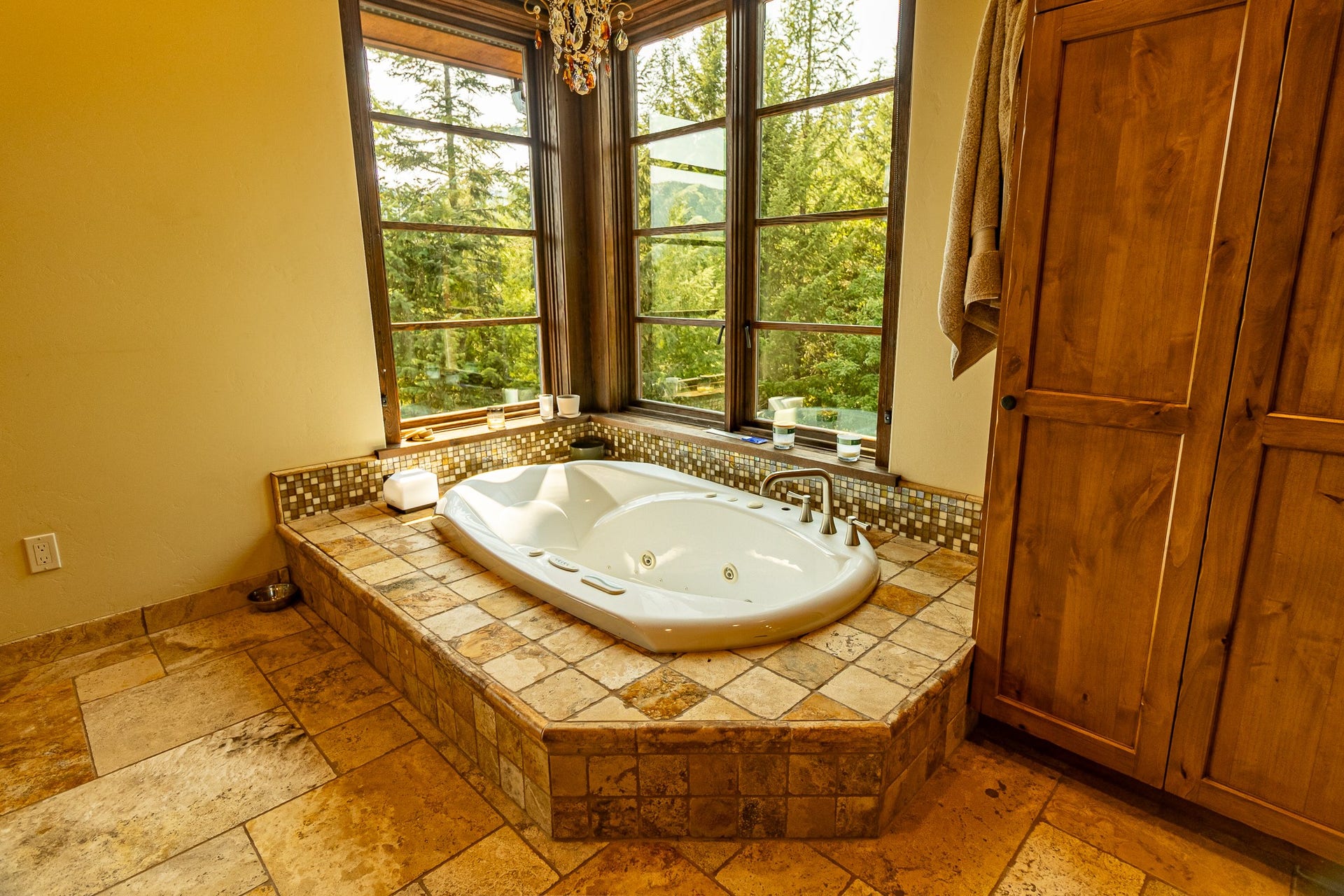 13521 Bug Creek Road, Bigfork, MT 59911 13521 Bug Creek Road, Bigfork, MT 59911