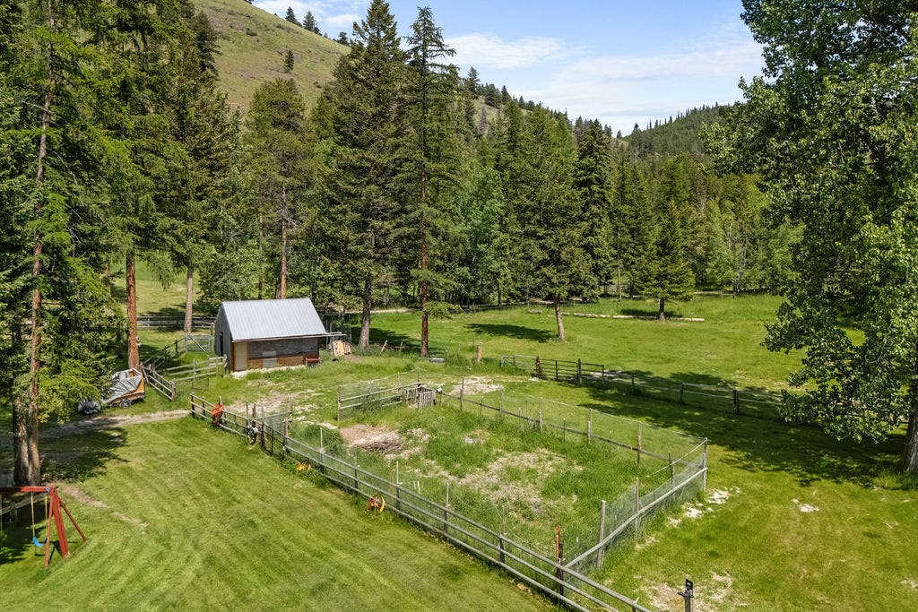 1815 Emmons Canyon Road, Kila, MT 59920 1815 Emmons Canyon Road, Kila, MT 59920