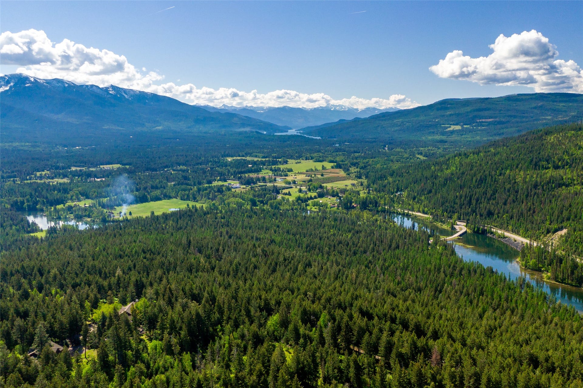 25 Starview Drive, Bigfork, MT 59911 View orientation from drone to the southeast
