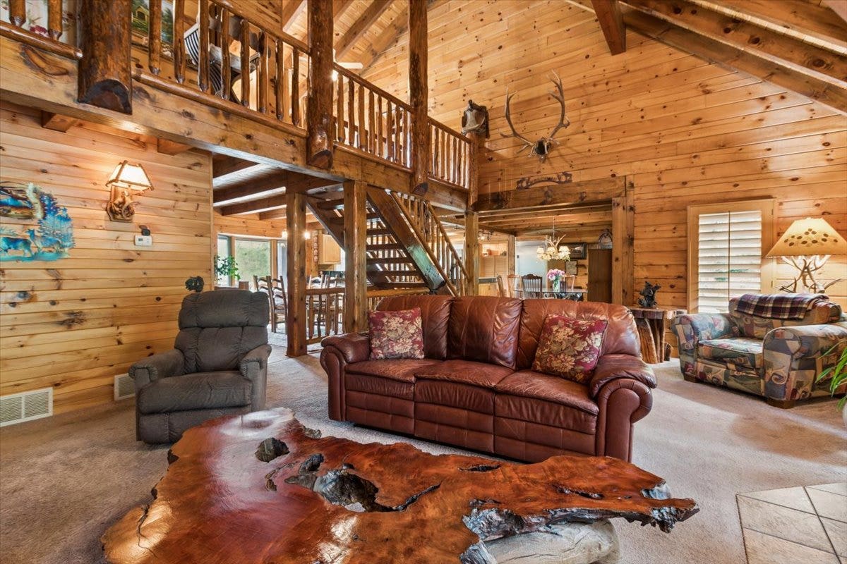 14529 Sunburst Drive, Bigfork, MT 59911 Living room and loft