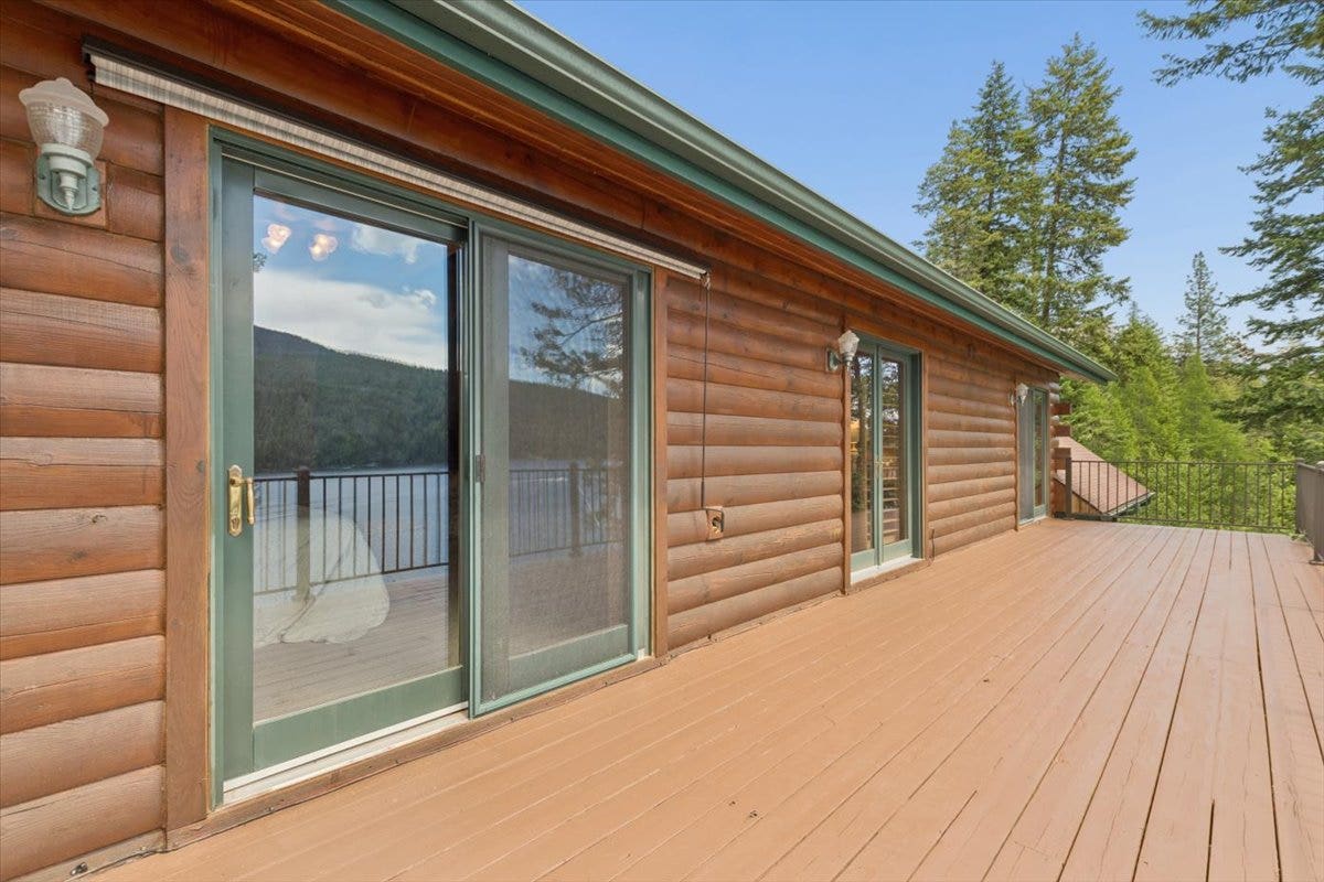 14529 Sunburst Drive, Bigfork, MT 59911 Upper deck