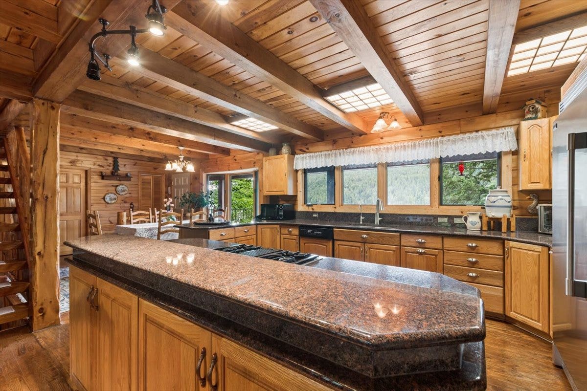 14529 Sunburst Drive, Bigfork, MT 59911 14529 Sunburst Drive, Bigfork, MT 59911