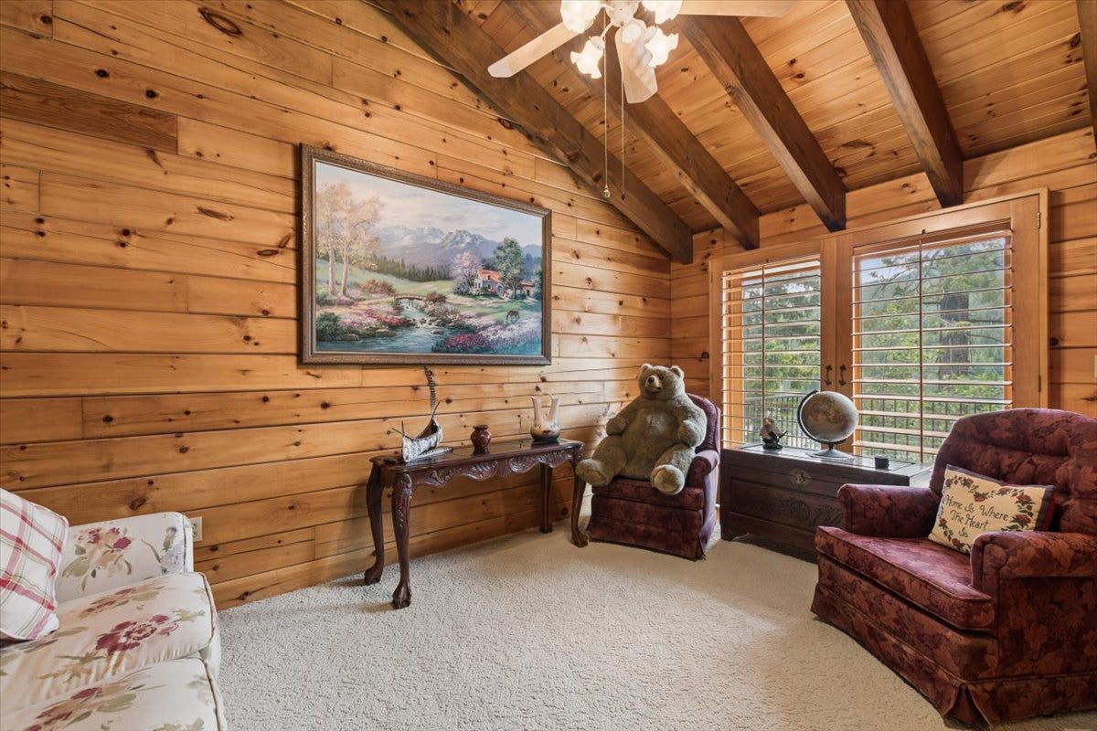 14529 Sunburst Drive, Bigfork, MT 59911 Loft