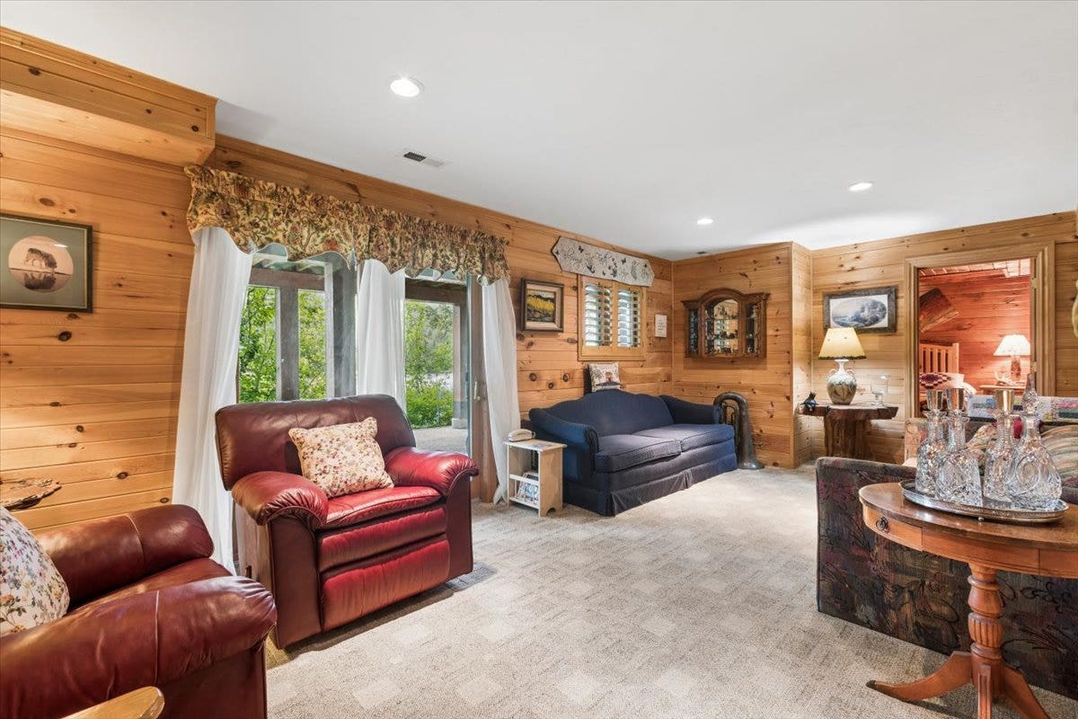 14529 Sunburst Drive, Bigfork, MT 59911 Lower-level living area