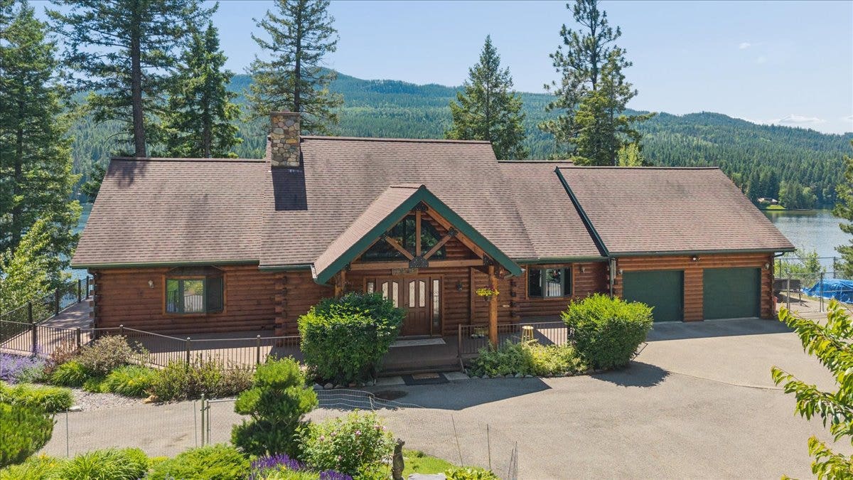 14529 Sunburst Drive, Bigfork, MT 59911 Front of home