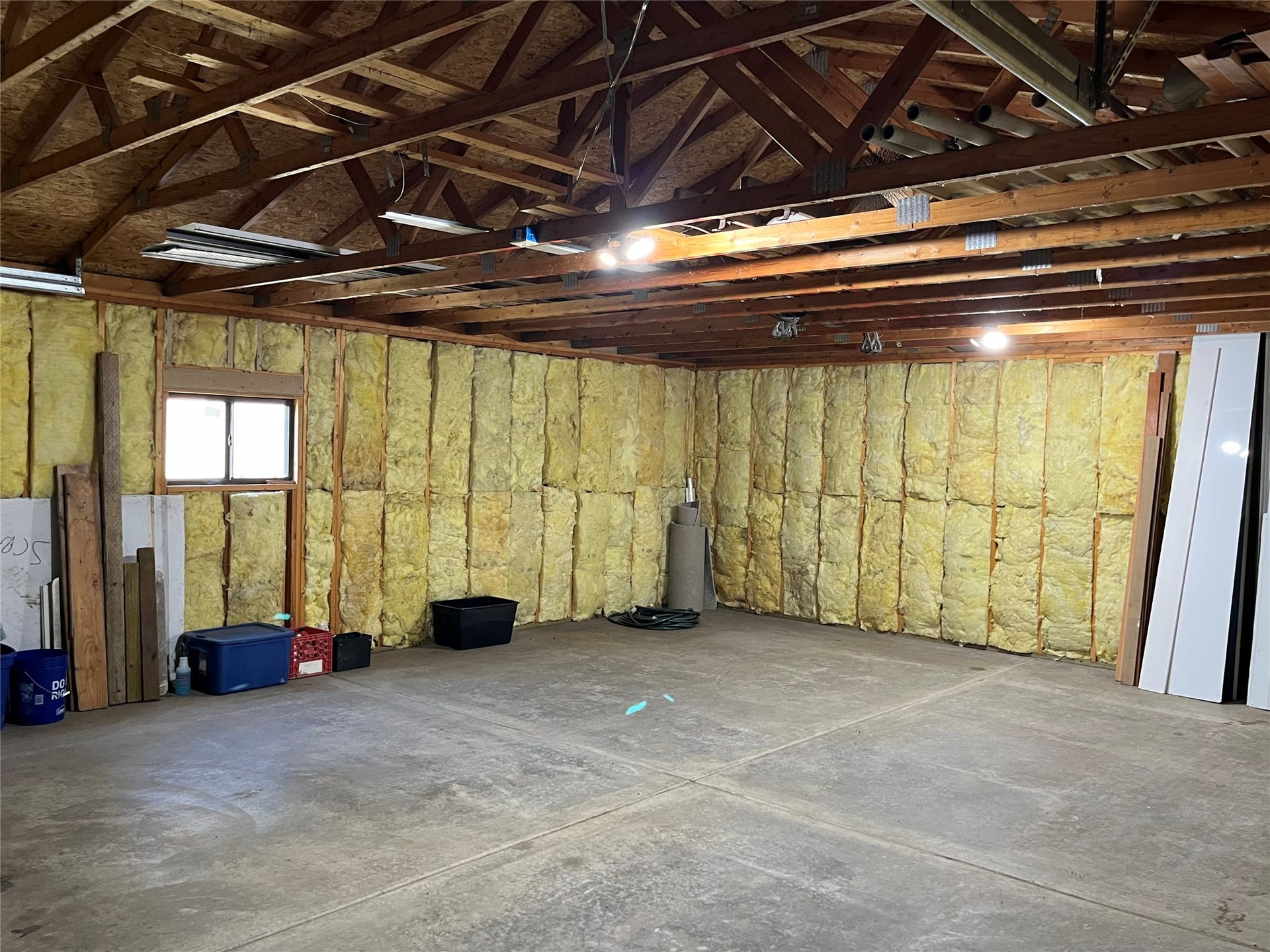 15335 MT Highway 35, Bigfork, MT 59911 Over-sized detached garage interior