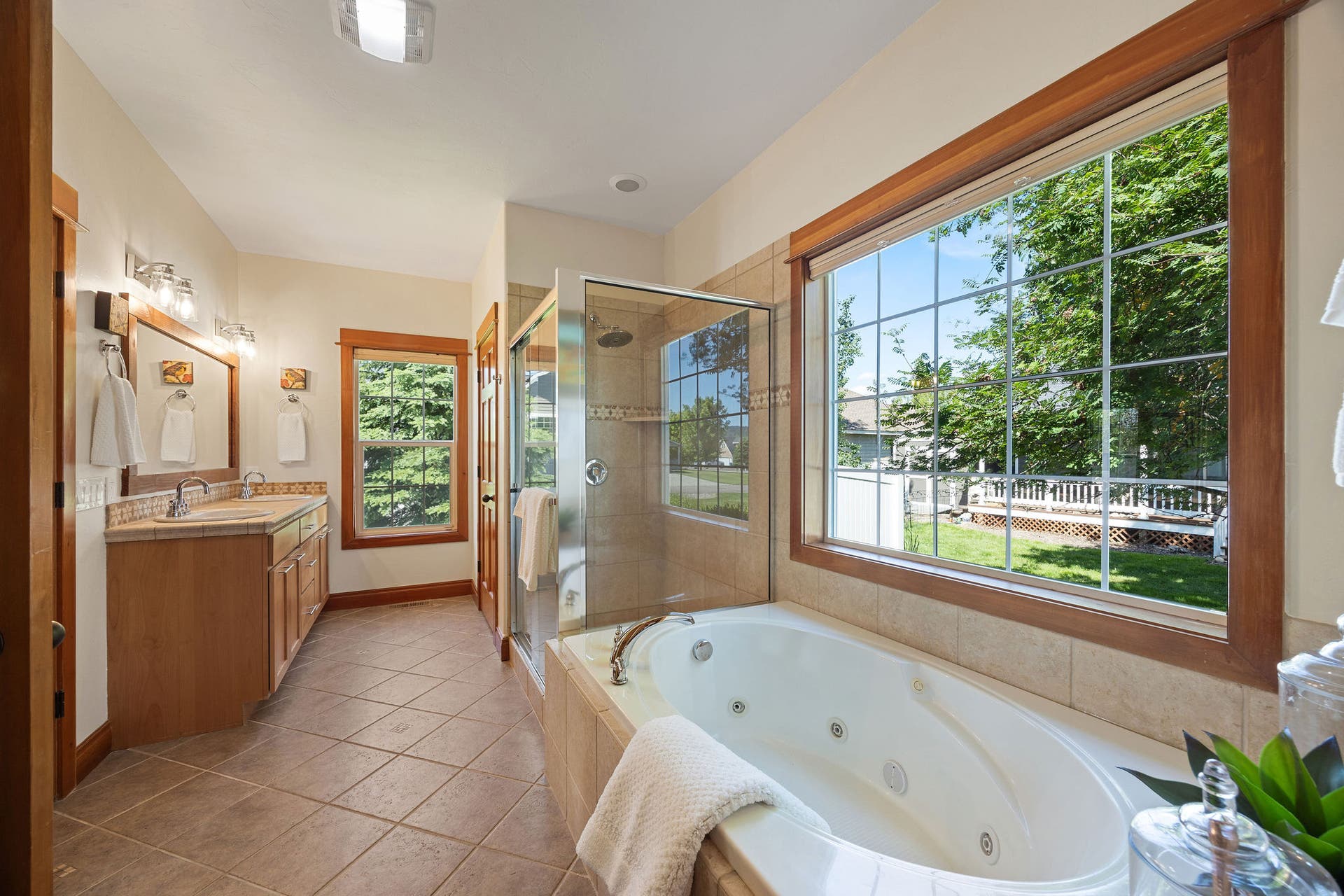 27 Gage Terrace, Bigfork, MT 59911 27 Gage Terrace, Bigfork, MT 59911