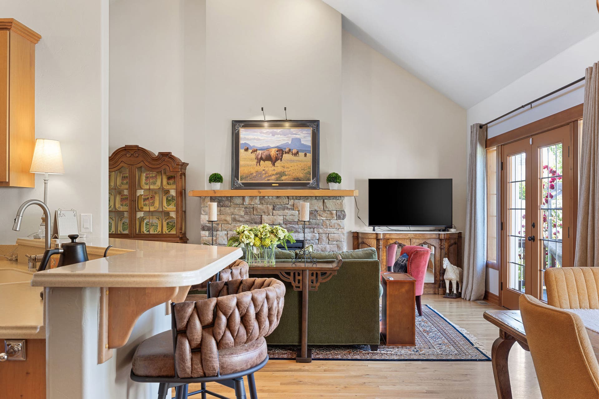 27 Gage Terrace, Bigfork, MT 59911 27 Gage Terrace, Bigfork, MT 59911
