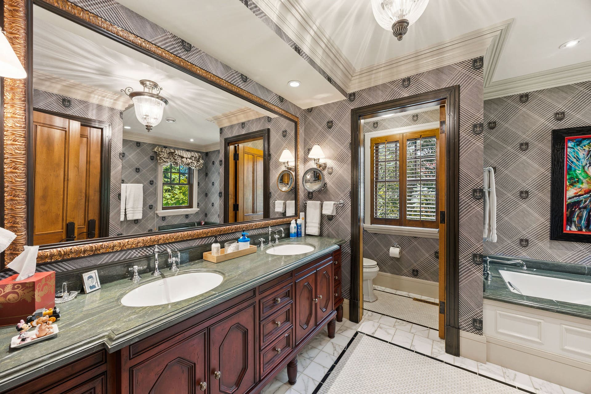 13531 Copper Lane, Bigfork, MT 59911 upper floor ensuite bath