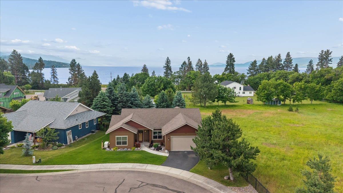 236 Bluebunch Court, Bigfork, MT 59911 Within walking distance to Flathead Lake