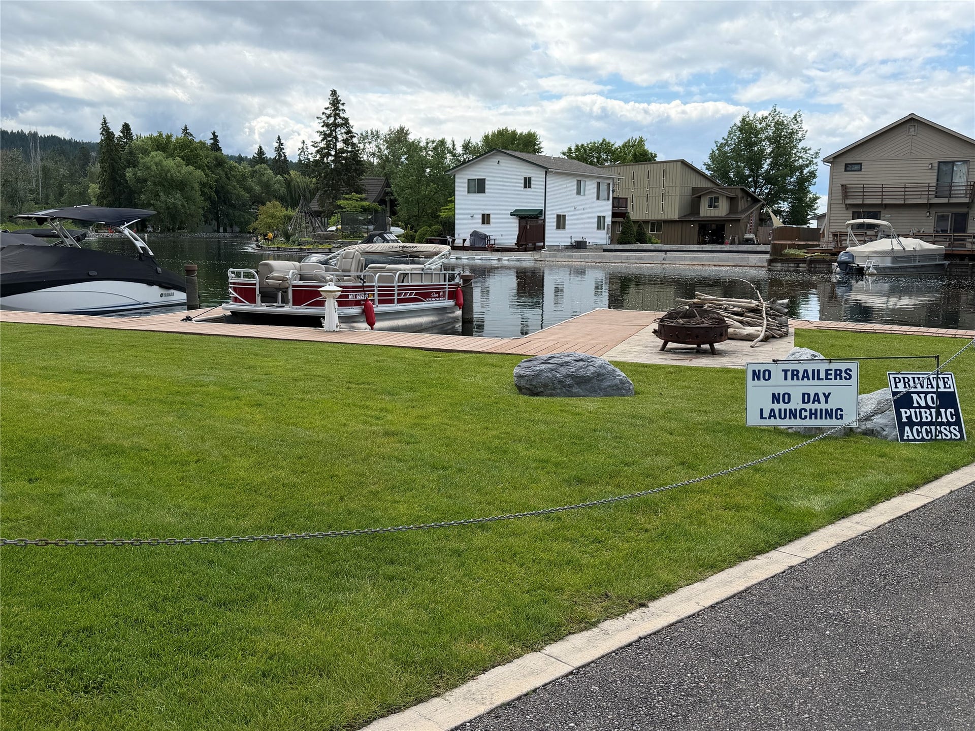 236 Bluebunch Court, Bigfork, MT 59911 3 day-use boat slips owned by the community